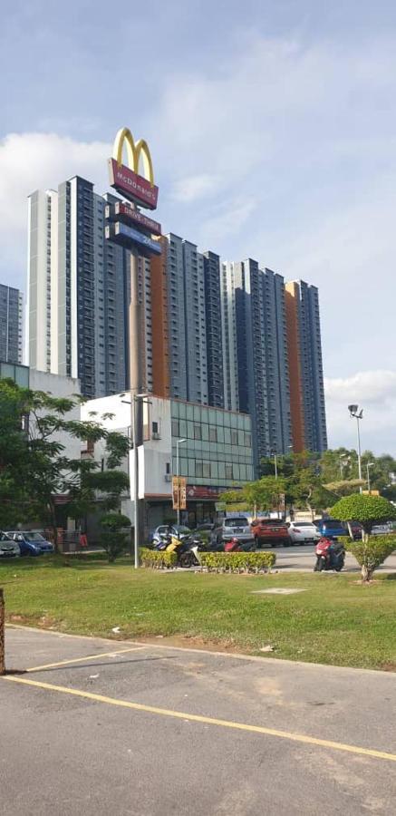 Alanis Suite Klia With Neflix Sepang Exterior foto