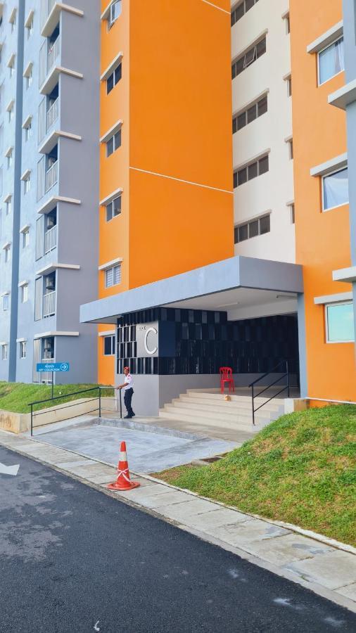 Alanis Suite Klia With Neflix Sepang Exterior foto